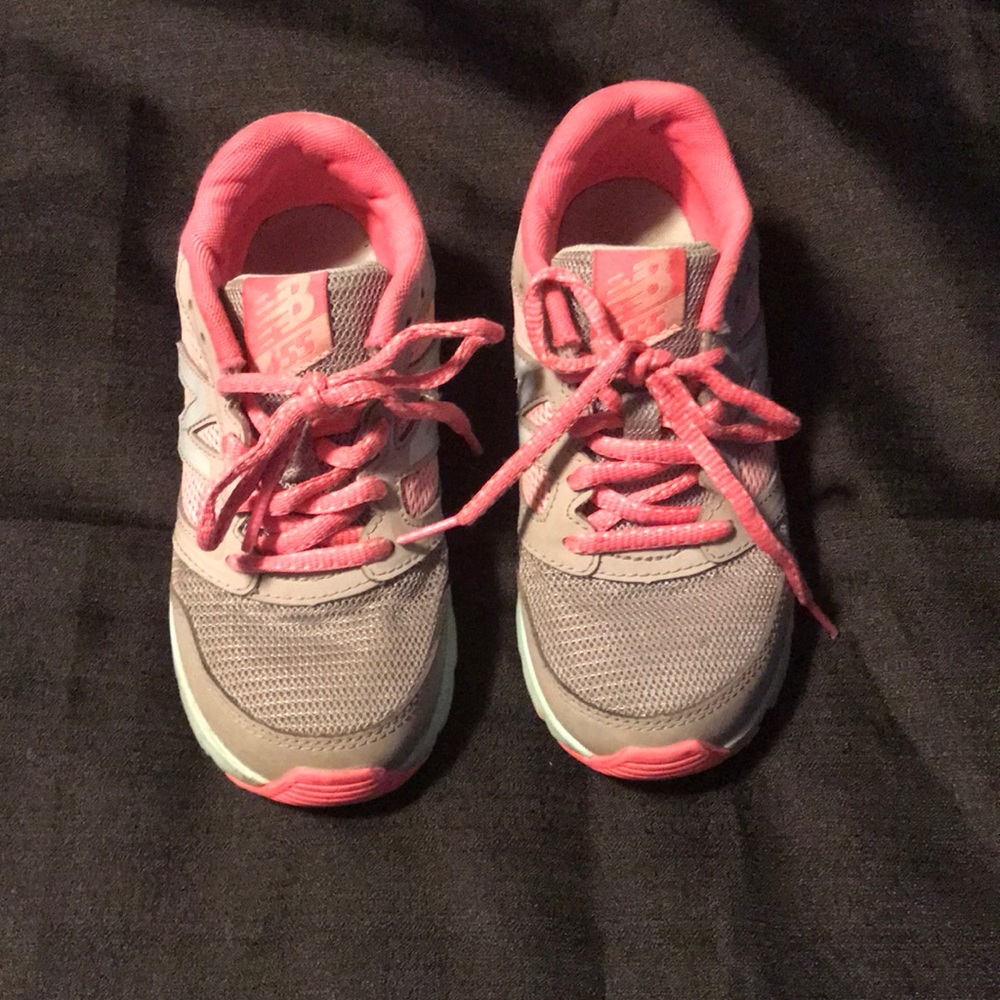 Girls New Balance Tennis shoes